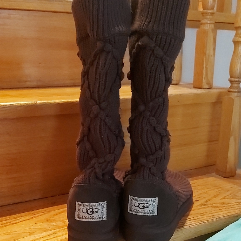 UGG Brown Knit Fall/Winter Boots